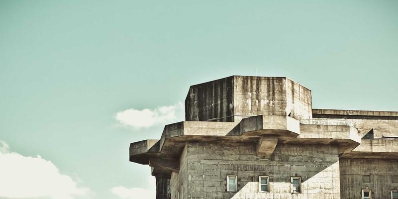 乌萨纳之家52:重新定义未来生活,智能家居与未来家具的完美交响