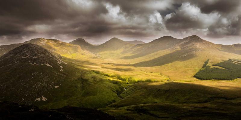 乌萨纳之家67：赛博朋克美学如何重塑你的家居空间