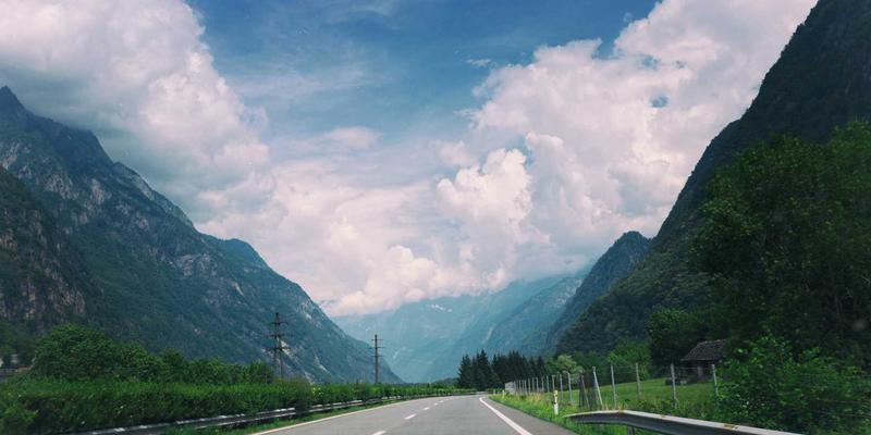 乌萨纳之家：智能变形家具如何让小户型空间利用率提升300%？